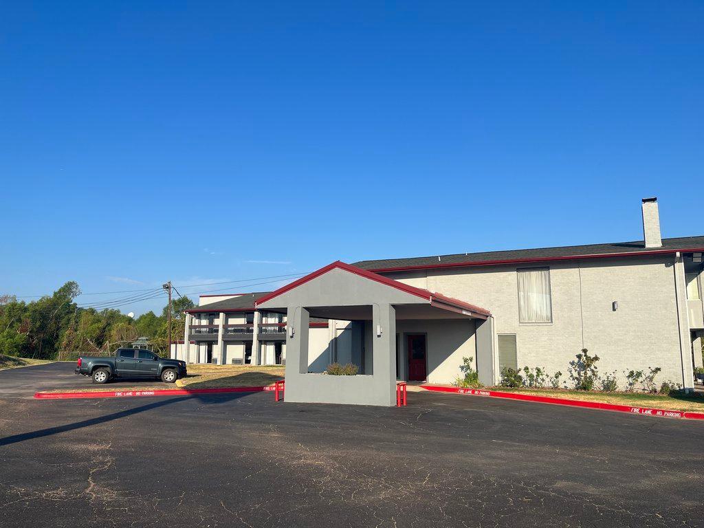 Red Roof Inn Madisonville Exterior photo